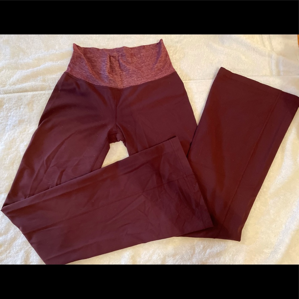 Lululemon yoga pants